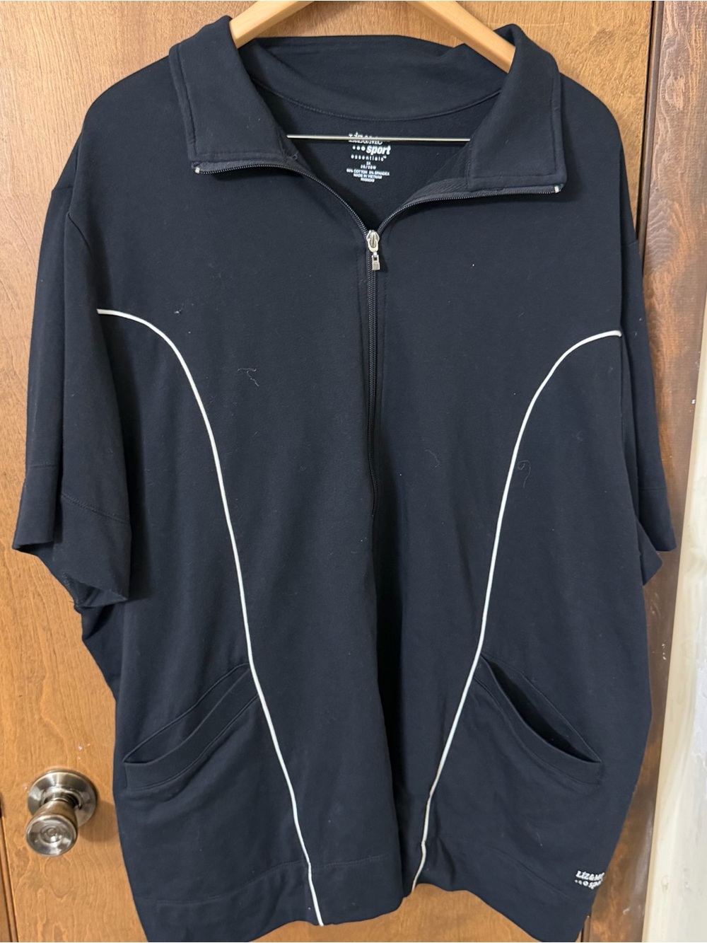 Liz & Me 3X 26/28 Black Zip-Front Activewear Jacket with White Piping Short Slee